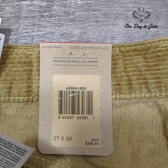 Levi's Low Pro Mid Rise Straight Leg Corduroy Pants Size 4 (27x30) - Picture 2 of 6